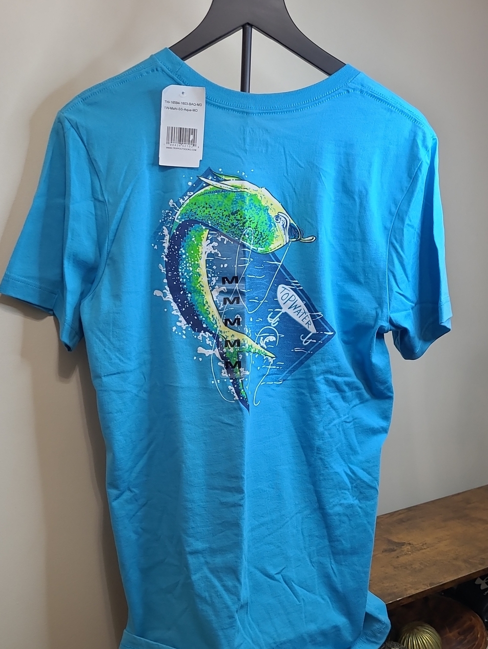 NWT Top Water Bright Turquoise Blue T-shirt with Colorful Fishing Design size M - Picture 4 of 7
